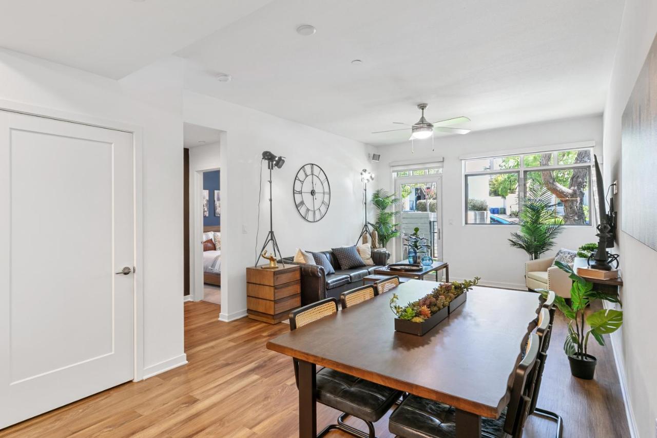 Beverly Grove Chic City Oasis 2 Bedroom Apt With Den 138 Los Angeles Exterior photo