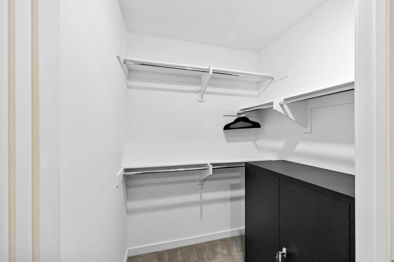 Beverly Grove Chic City Oasis 2 Bedroom Apt With Den 138 Los Angeles Exterior photo