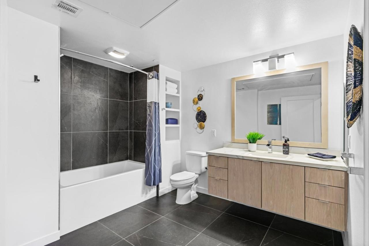 Beverly Grove Chic City Oasis 2 Bedroom Apt With Den 138 Los Angeles Exterior photo