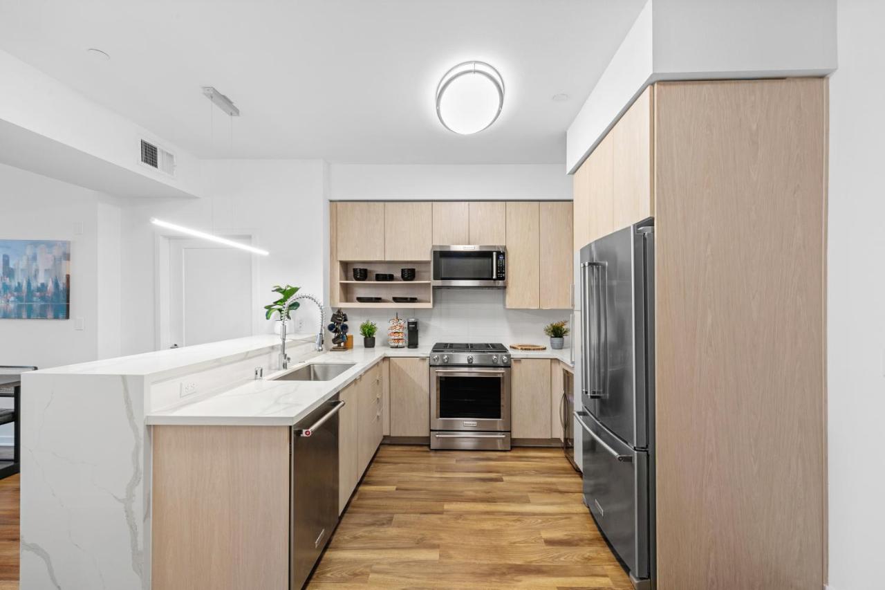 Beverly Grove Chic City Oasis 2 Bedroom Apt With Den 138 Los Angeles Exterior photo