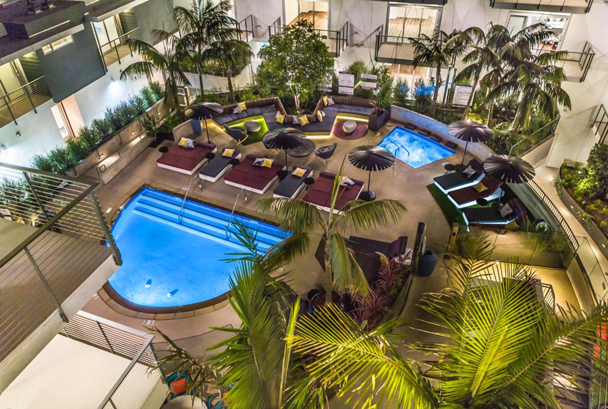 Beverly Grove Chic City Oasis 2 Bedroom Apt With Den 138 Los Angeles Exterior photo